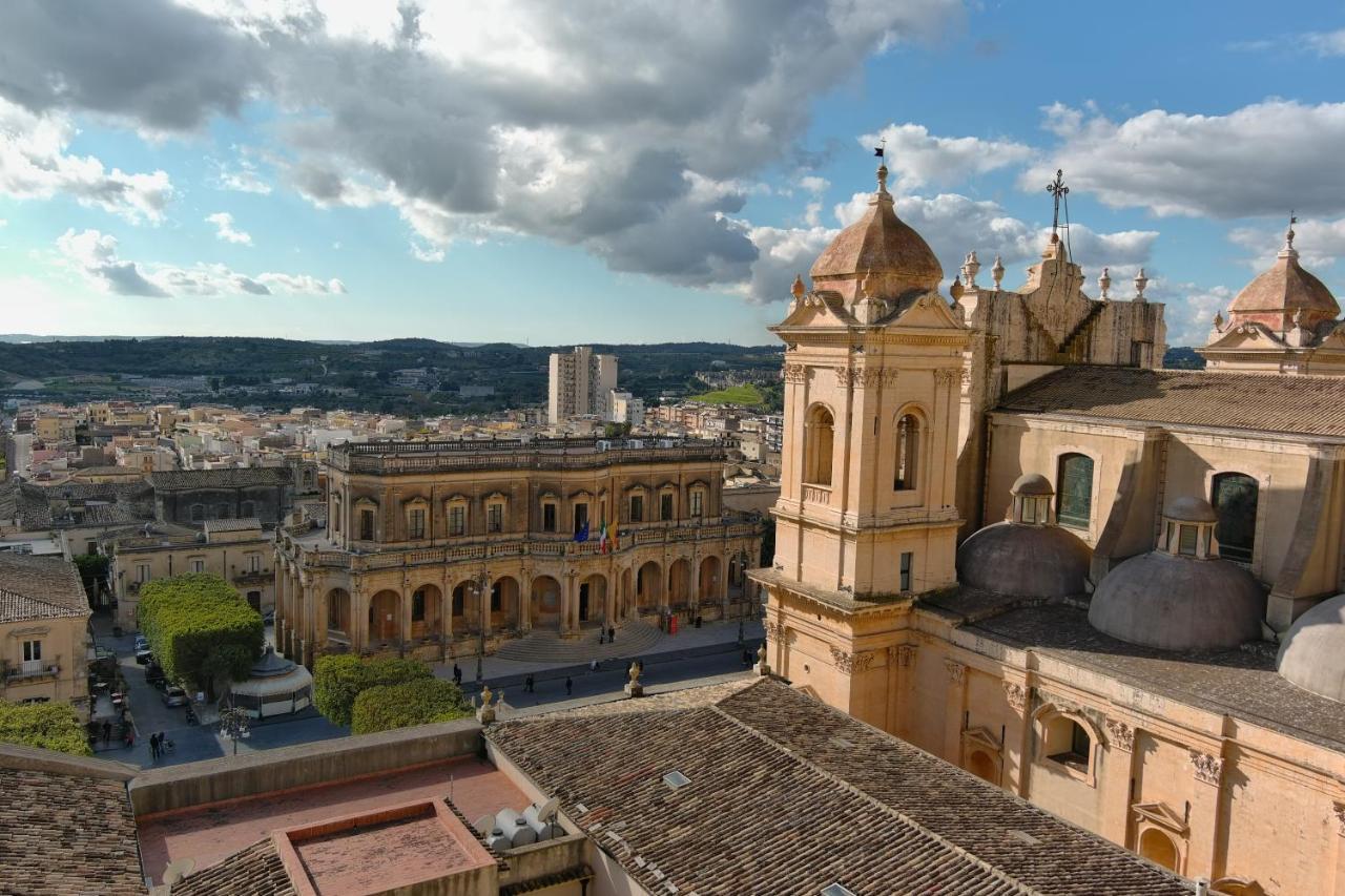 Palazzo Trigona Dependance Hotel Noto Bagian luar foto