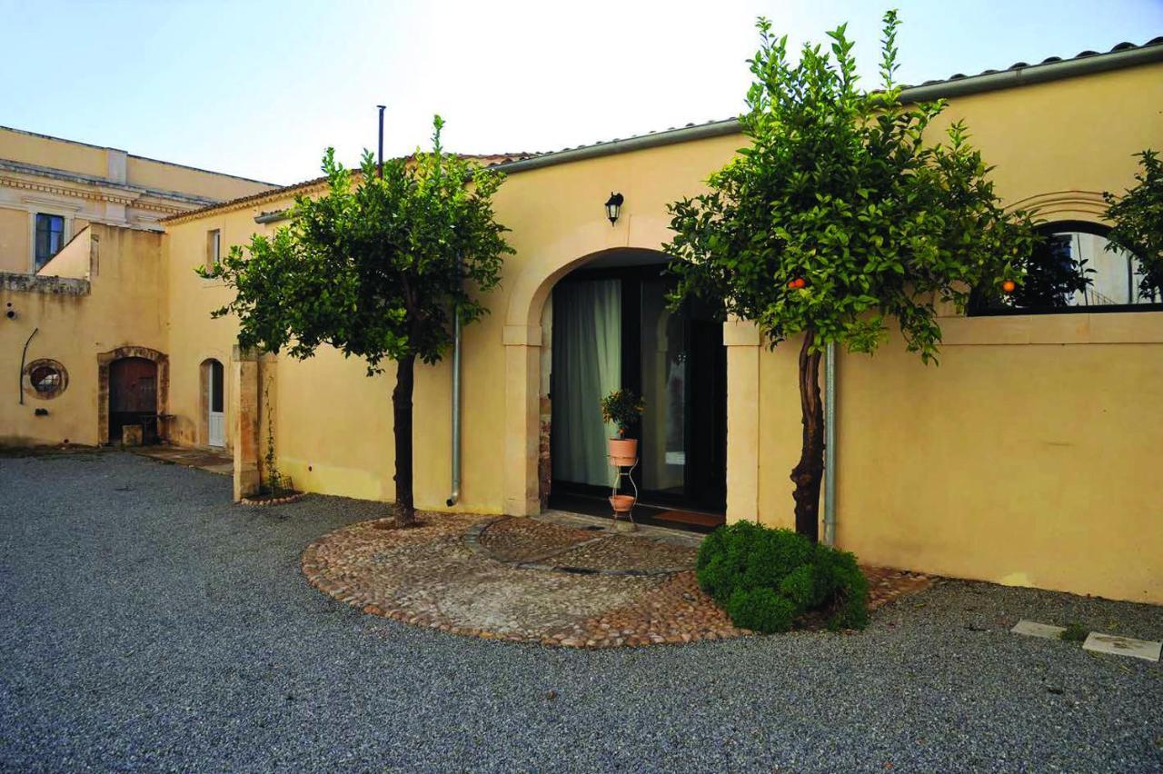 Palazzo Trigona Dependance Hotel Noto Bagian luar foto